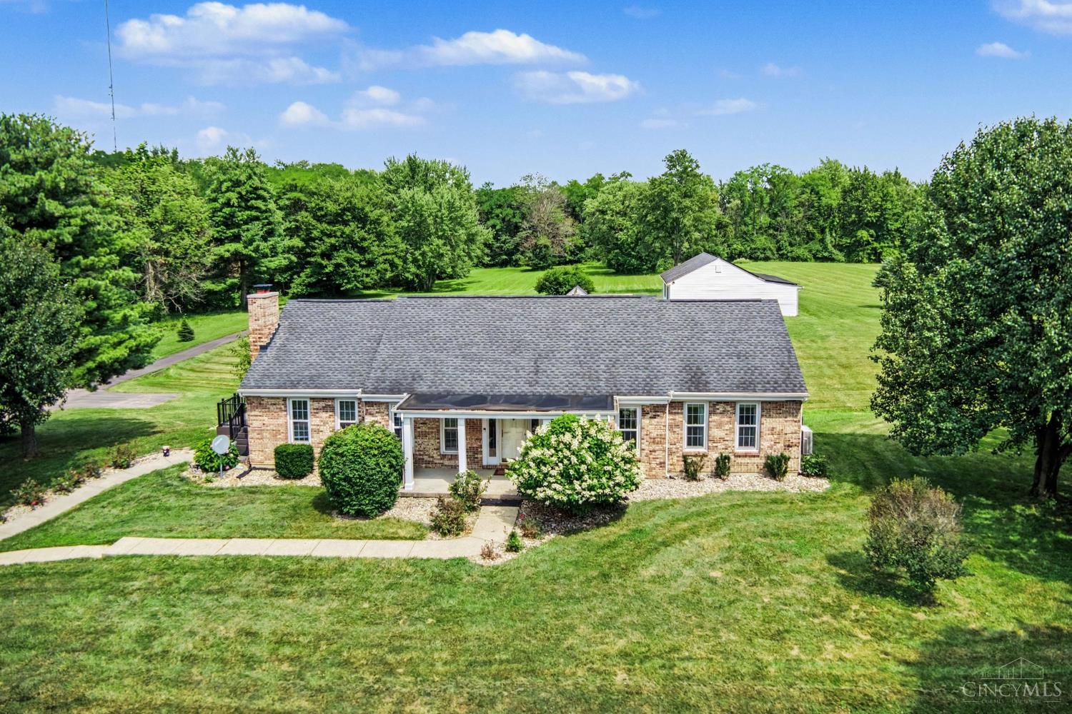 5748 Cochran Road, Hamilton Twp, OH, 45152 — photo 6