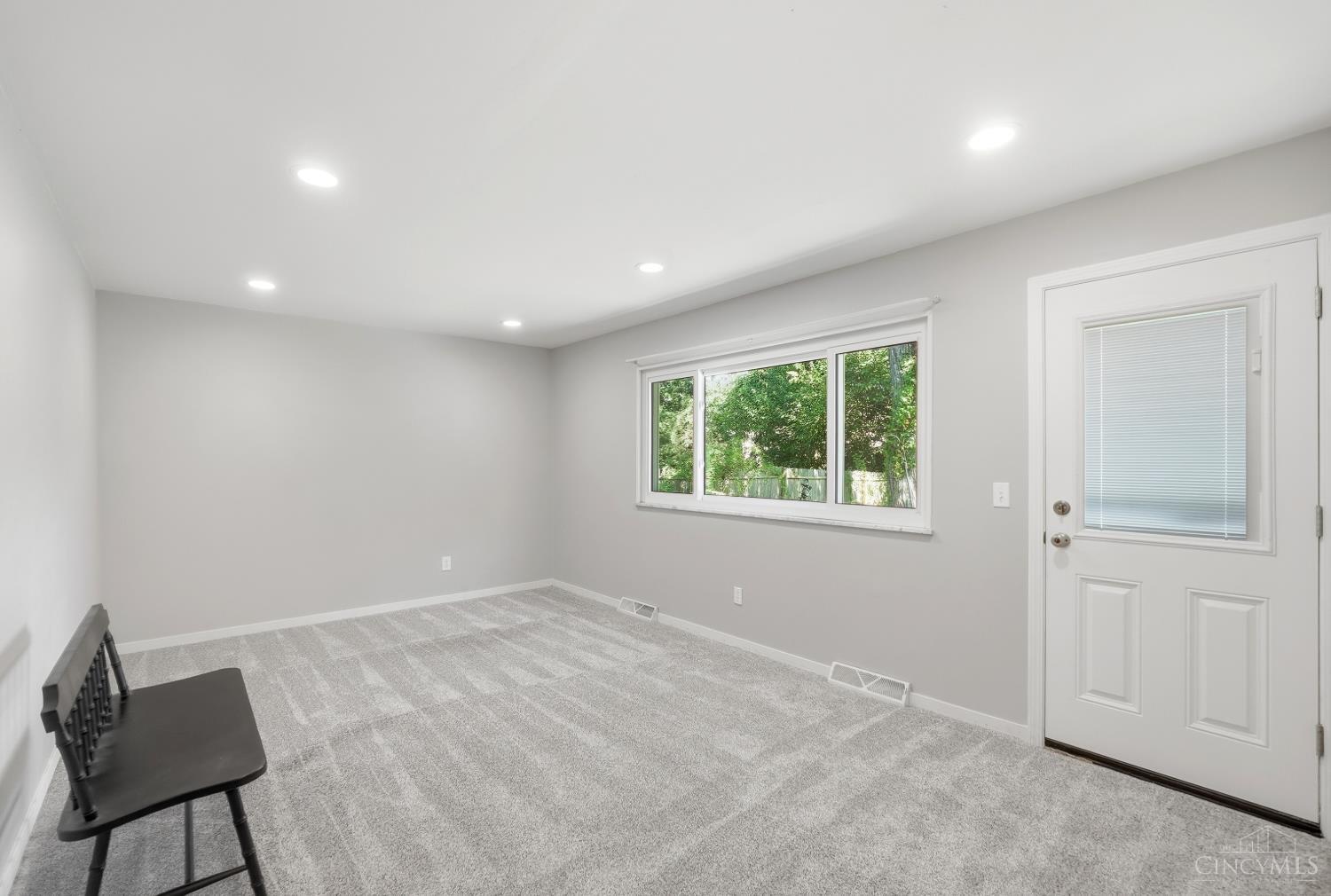 9062 Fontainebleau Terrace, Cincinnati, OH, 45231 — photo 16