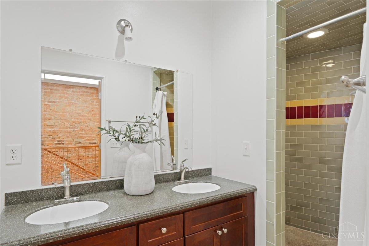 1122 Race Street #201A, Cincinnati, OH, 45202 — photo 21