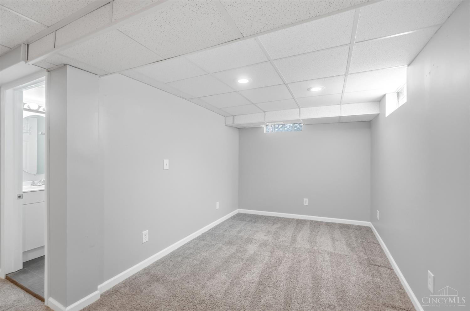 9062 Fontainebleau Terrace, Cincinnati, OH, 45231 — photo 37