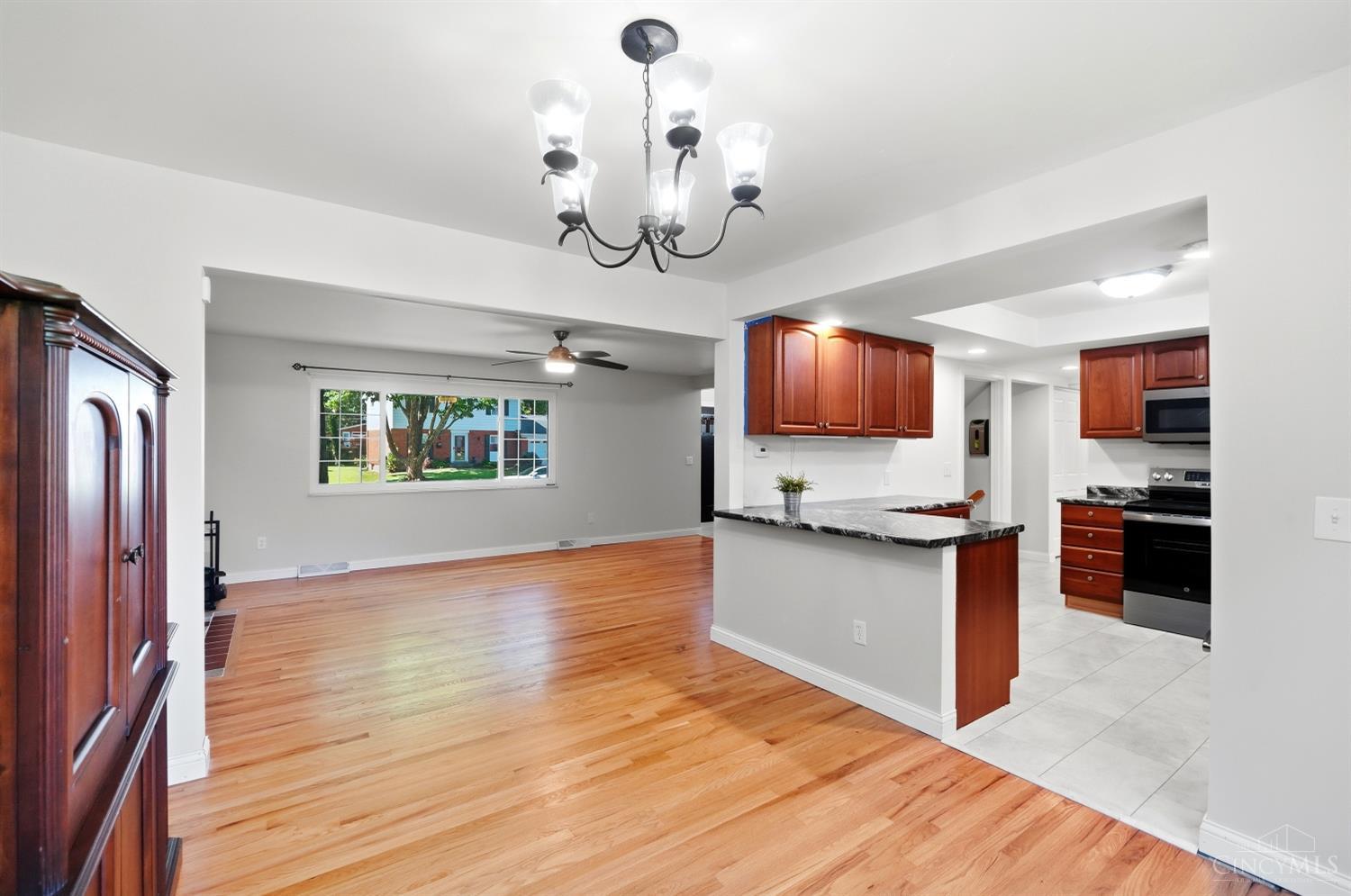 9062 Fontainebleau Terrace, Cincinnati, OH, 45231 — photo 10