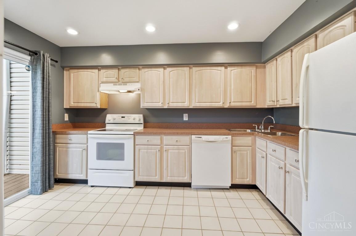 9132 Dominion Circle, Cincinnati, OH, 45249 — photo 15