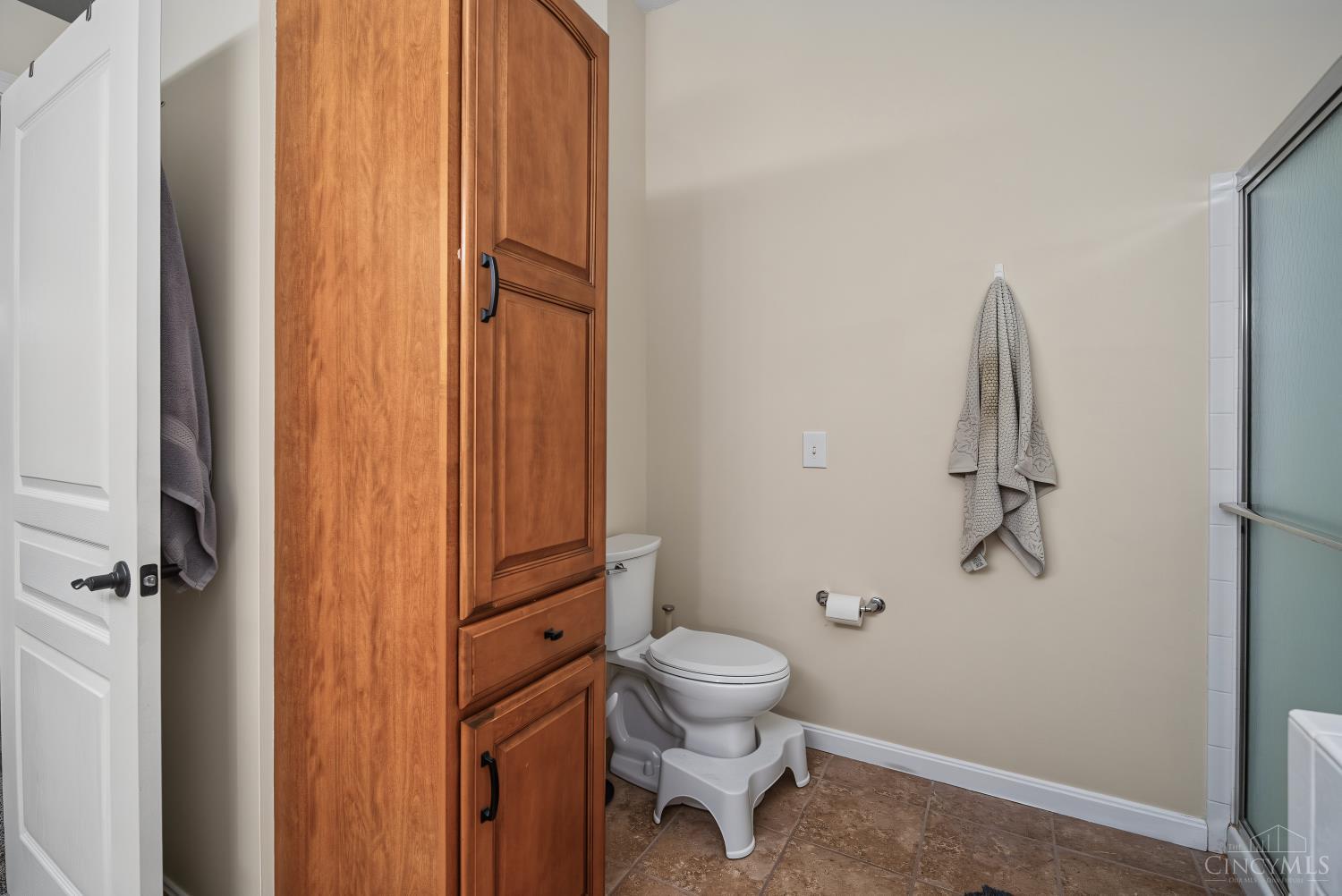 5850 Stonebridge Circle, Miami Twp, OH, 45150 — photo 35