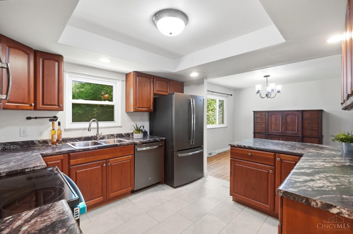 9062 Fontainebleau Terrace, Cincinnati, OH, 45231 — photo 12