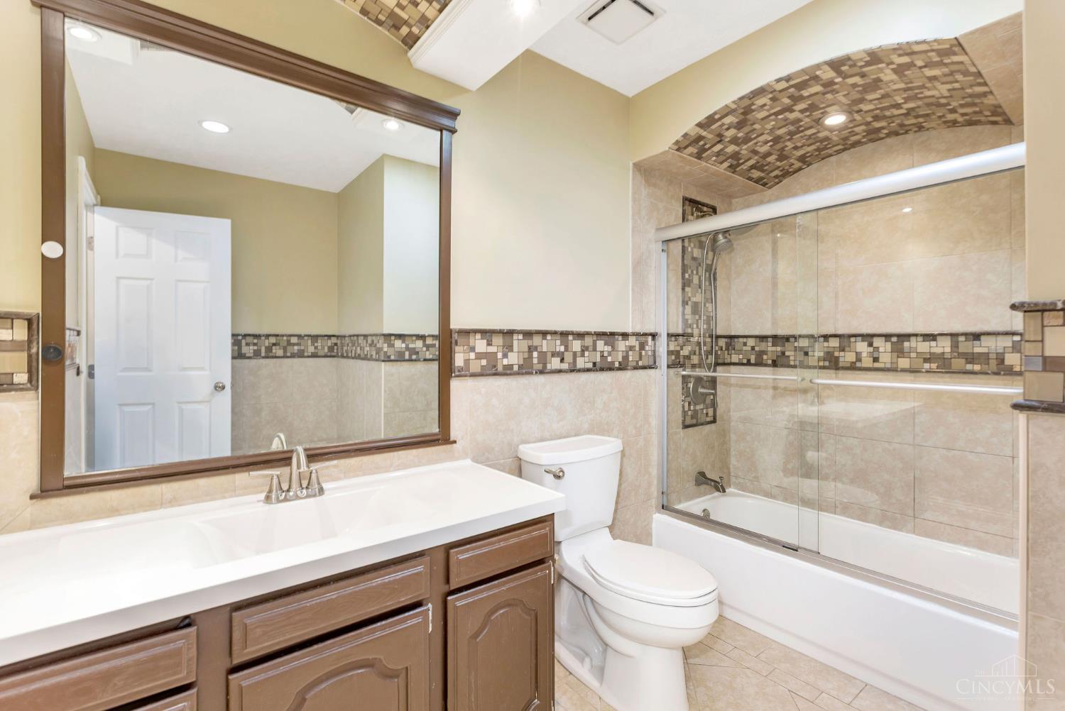 7226 Deer Hollow Drive, West Chester, OH, 45069 — photo 46