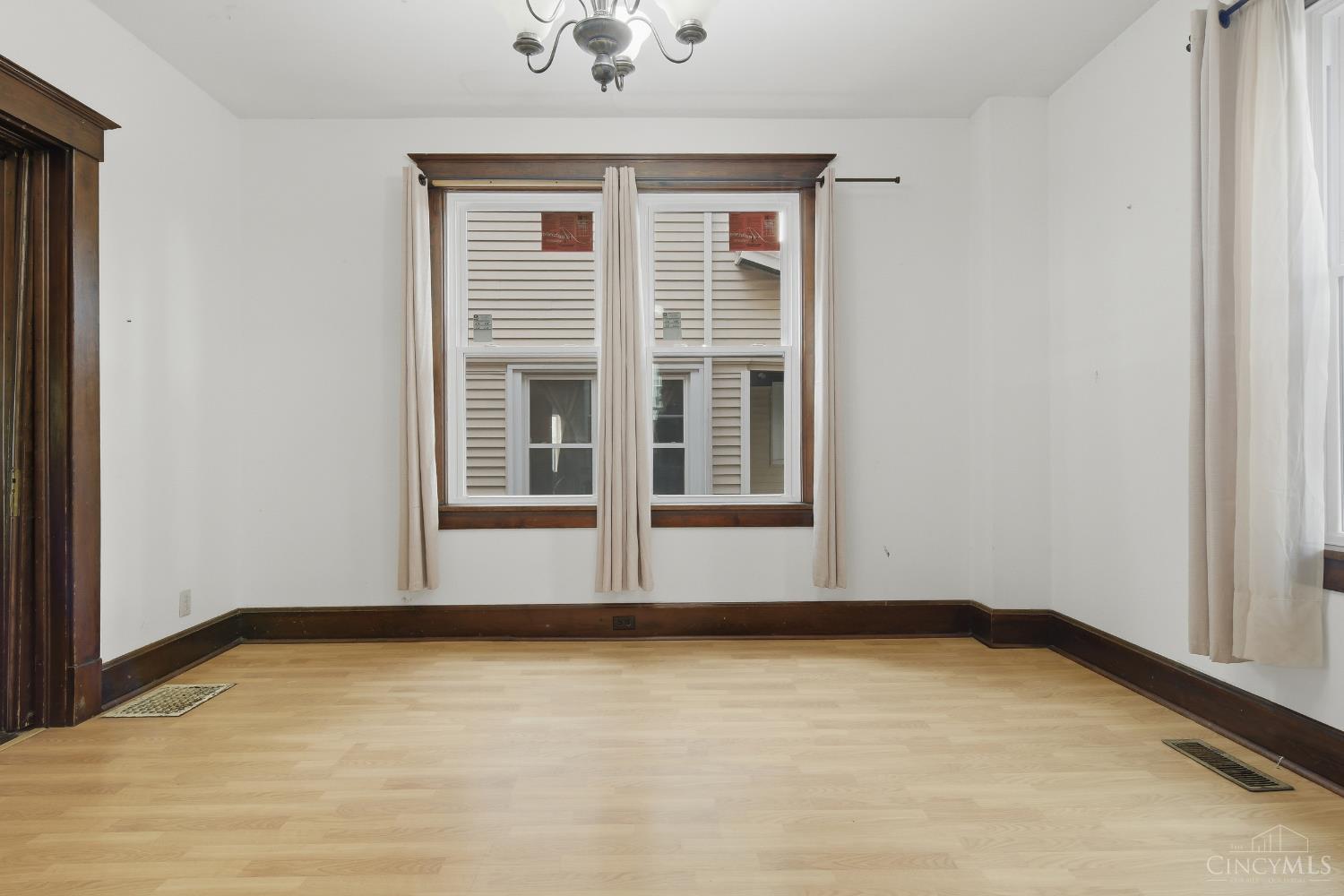 3070 Wardall Avenue, Cincinnati, OH, 45211 — photo 11