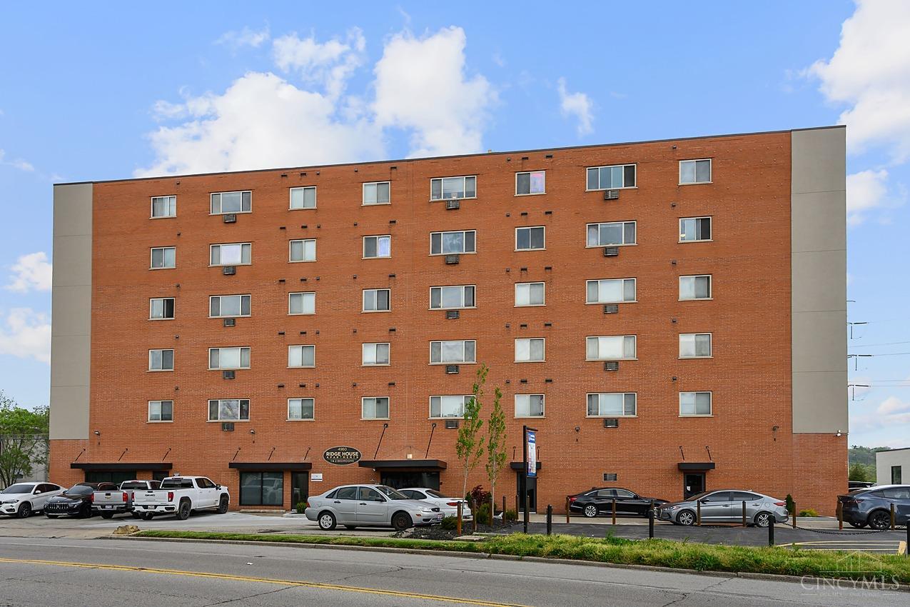 4960 Ridge Avenue #303, Cincinnati, OH, 45209 — photo 2
