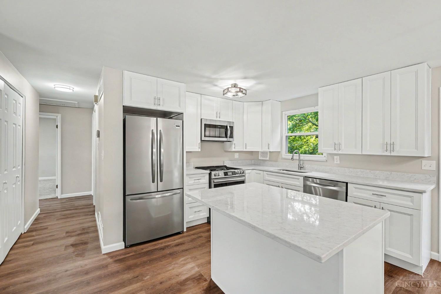 5732 Tall Oaks Drive, Milford, OH, 45150 — photo 2