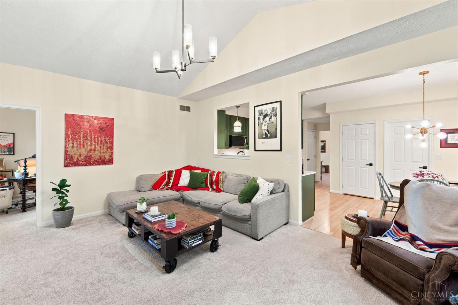 320 Parktrail Lane, Cincinnati, OH, 45238 — photo 12