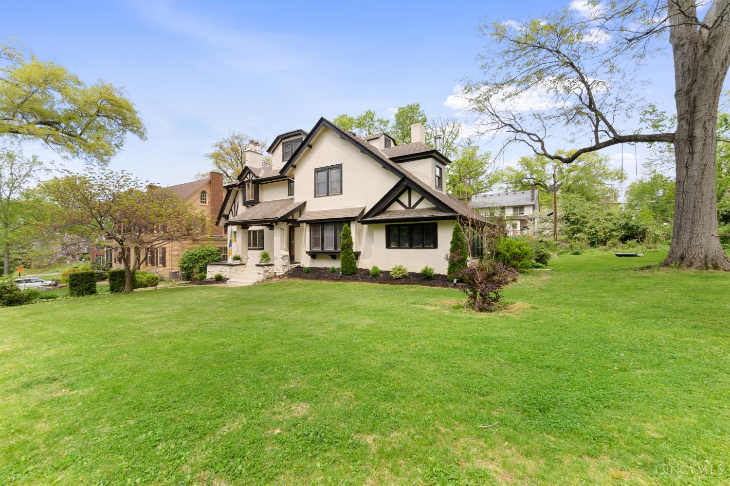 3936 Red Bud Avenue, Cincinnati, OH, 45229 — photo 2