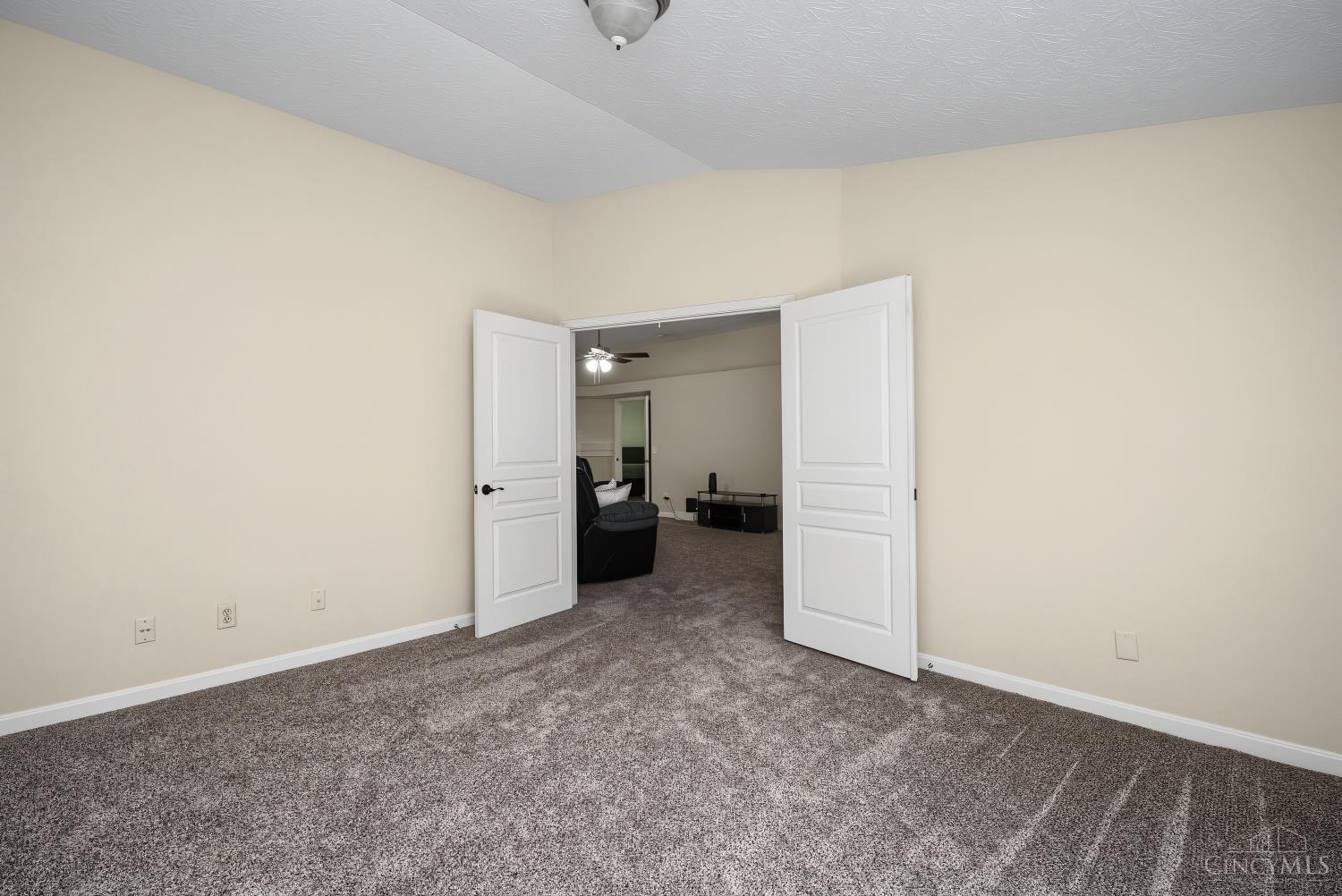 5850 Stonebridge Circle, Miami Twp, OH, 45150 — photo 38