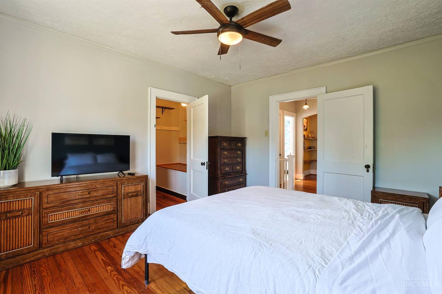 2555 Ridgeland Place, Cincinnati, OH, 45212 — photo 23