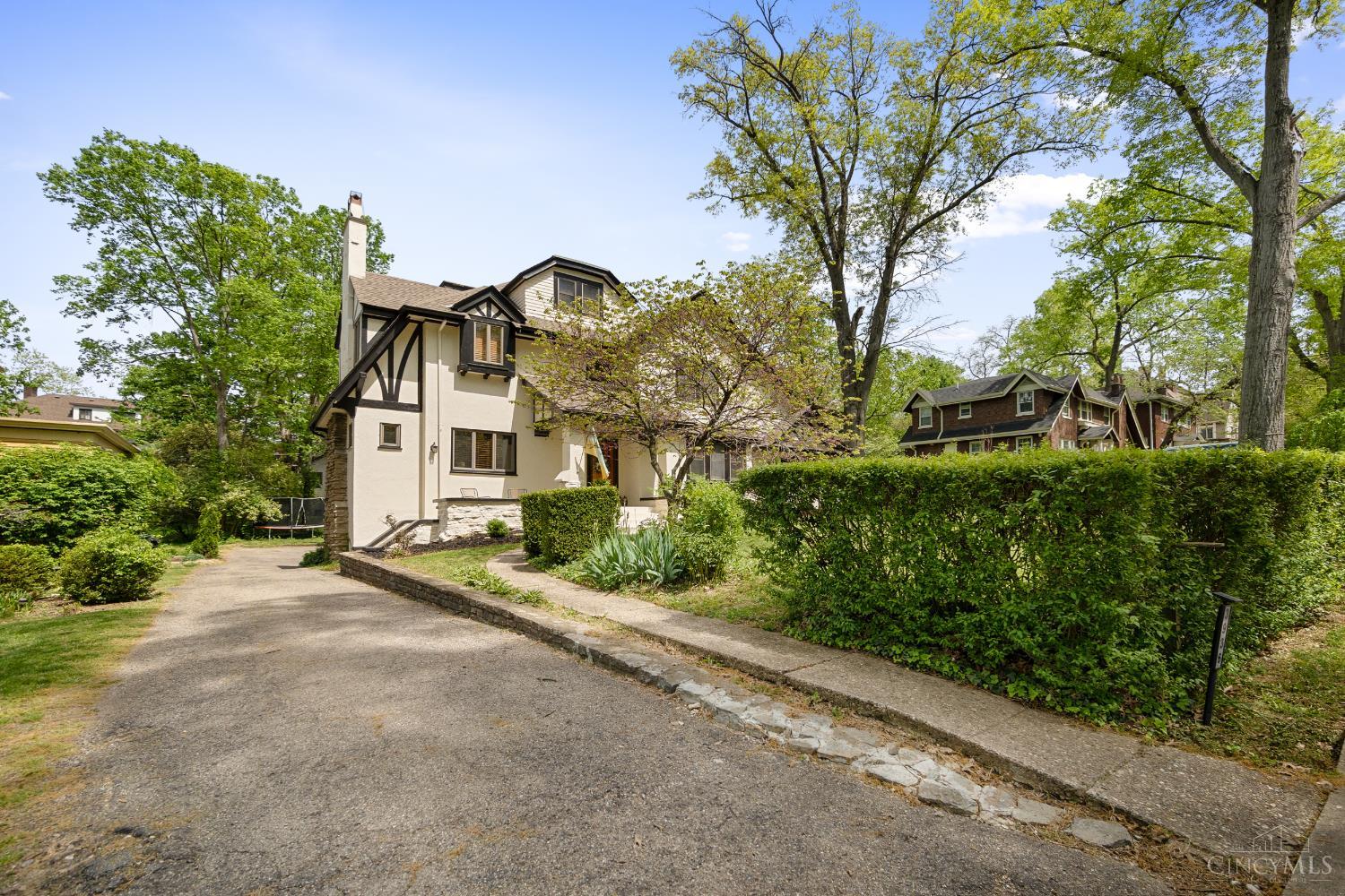 3936 Red Bud Avenue, Cincinnati, OH, 45229 — photo 3