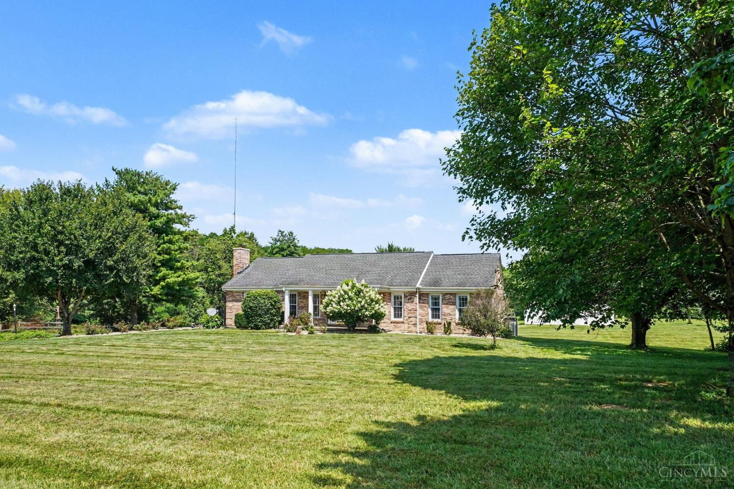 5748 Cochran Road, Hamilton Twp, OH, 45152 — photo 2