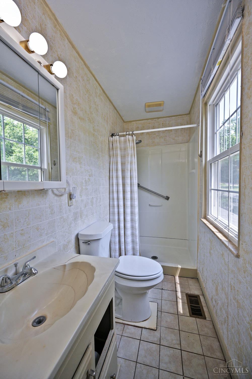 1819 Windhill Terrace, Cincinnati, OH, 45255 — photo 24