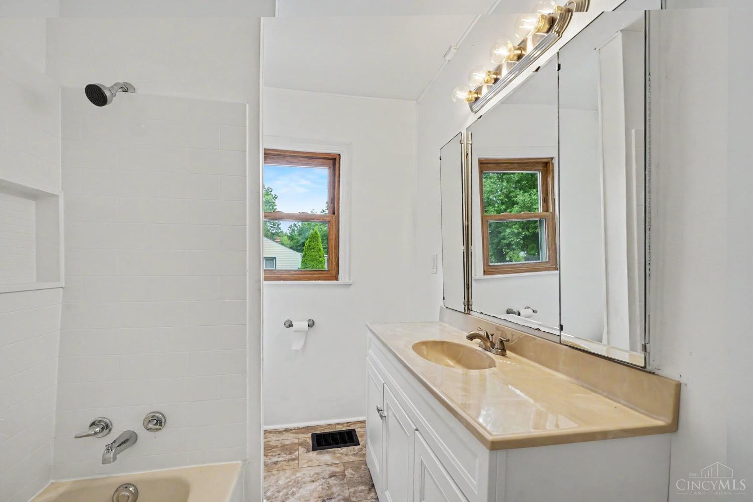 6467 Smith Road, Goshen Twp, OH, 45140 — photo 10