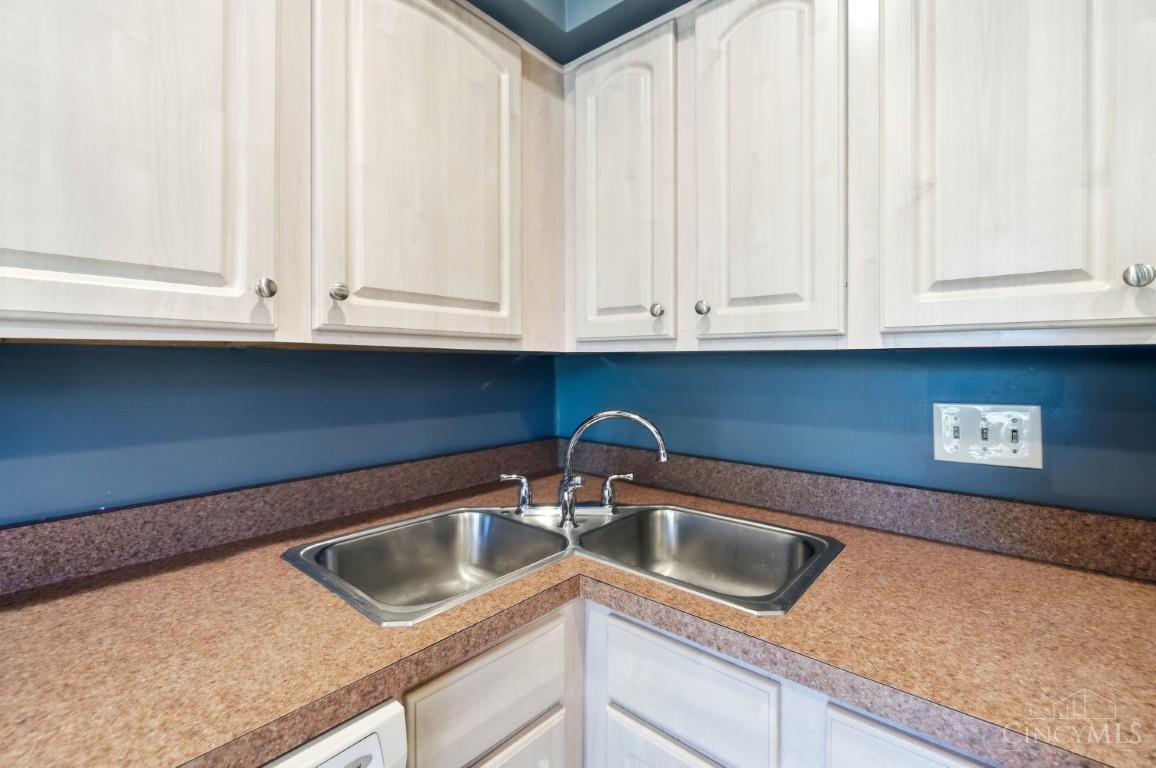 9132 Dominion Circle, Cincinnati, OH, 45249 — photo 19