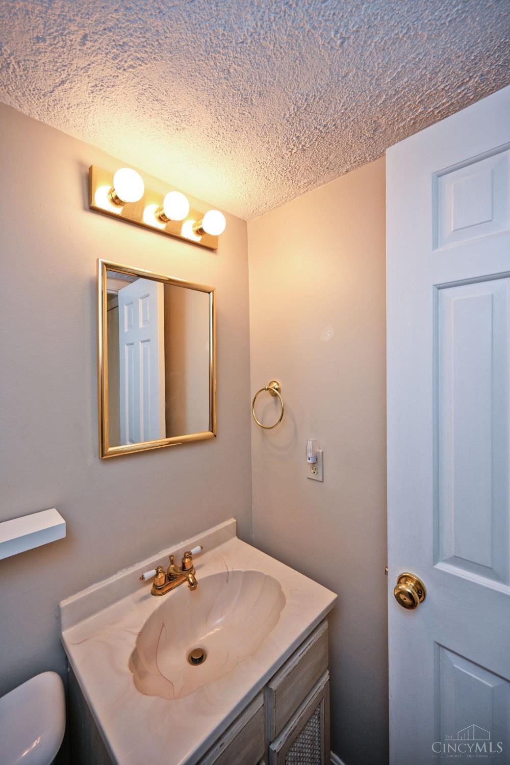 1819 Windhill Terrace, Cincinnati, OH, 45255 — photo 20