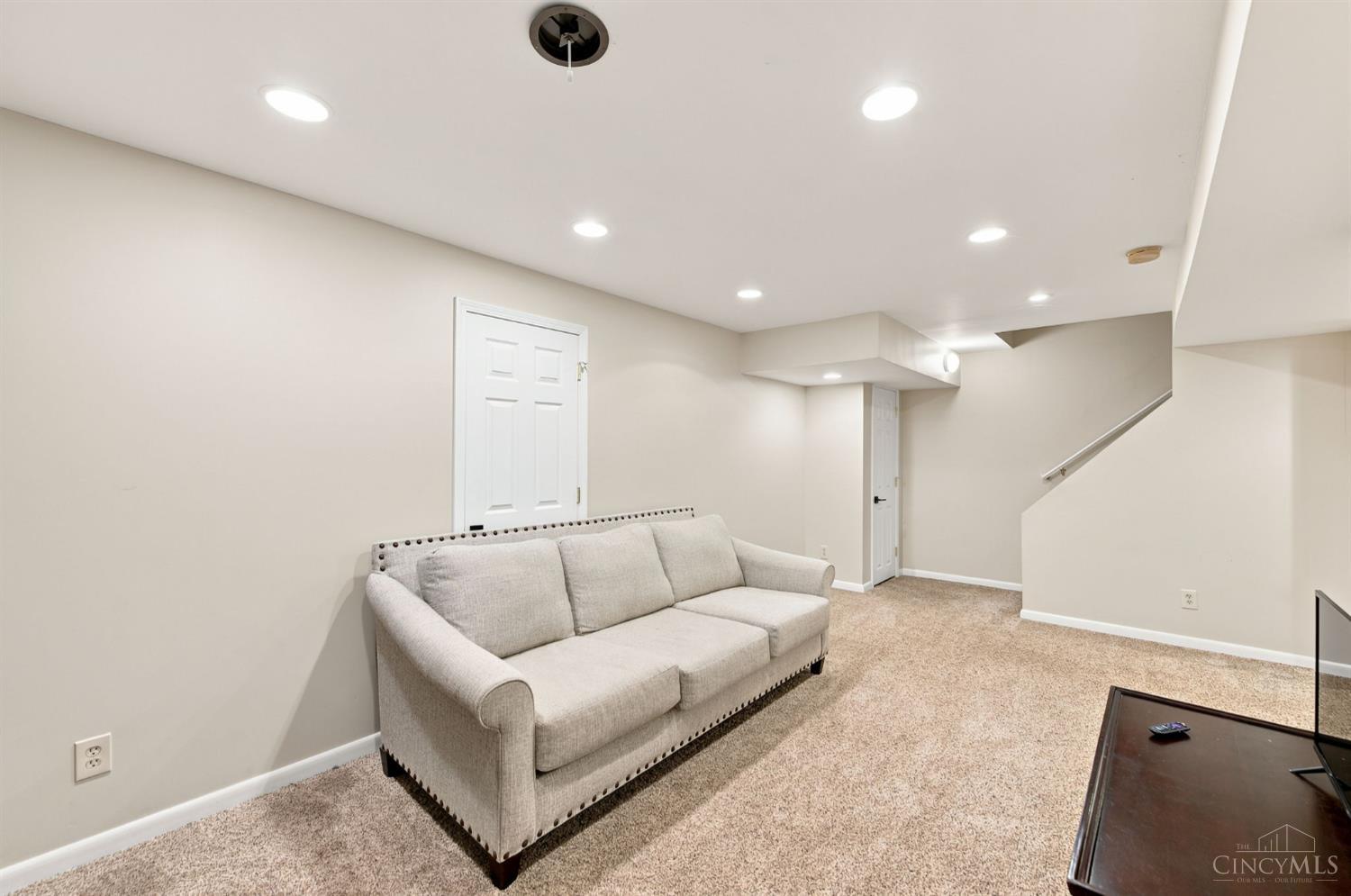 320 Parktrail Lane, Cincinnati, OH, 45238 — photo 43