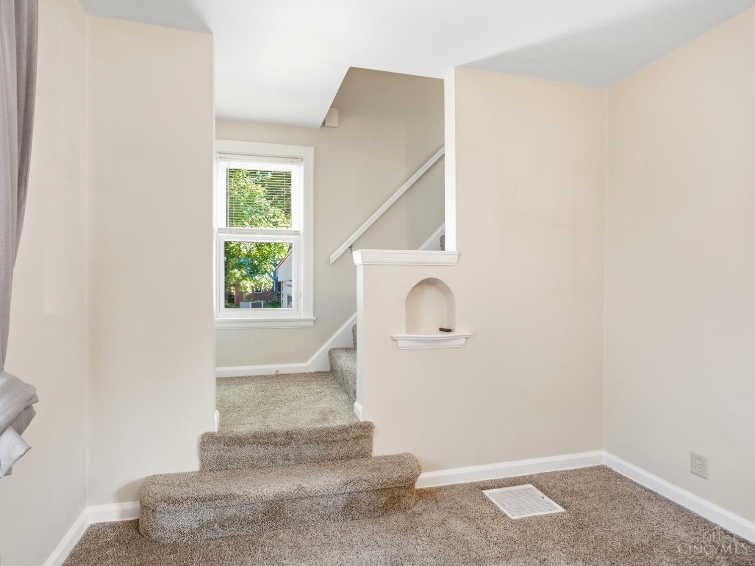 6822 Hurd Avenue, Cincinnati, OH, 45227 — photo 15