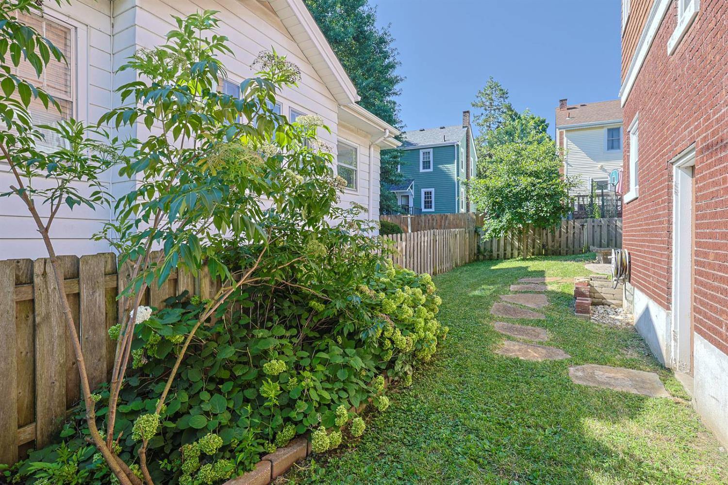 2555 Ridgeland Place, Cincinnati, OH, 45212 — photo 37