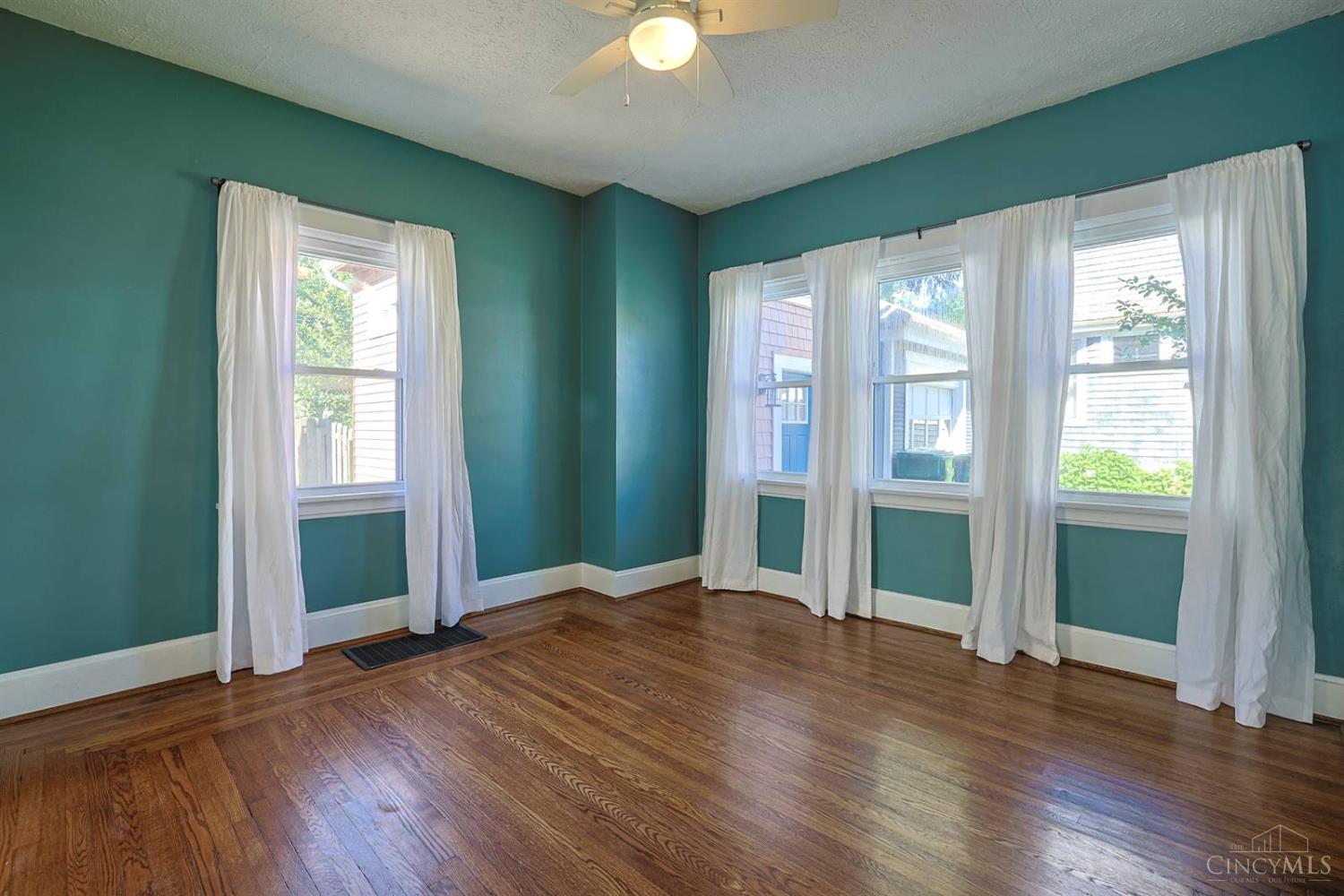 2555 Ridgeland Place, Cincinnati, OH, 45212 — photo 10