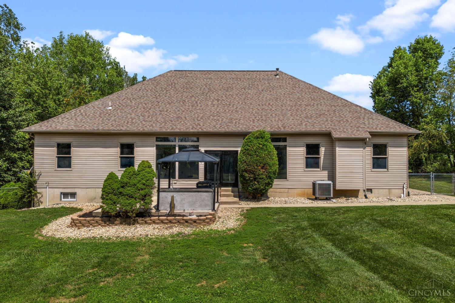 837 Leslie Drive, Wilmington, OH, 45177 — photo 2
