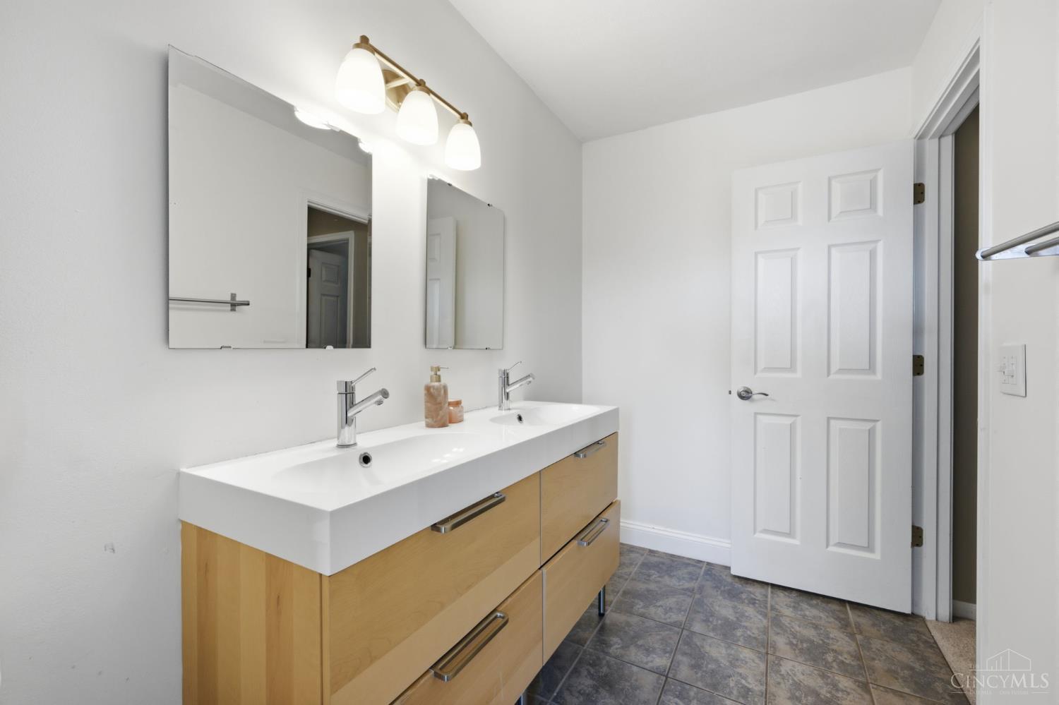 7818 Hollow Oak, Beckett Ridge, OH, 45069 — photo 42