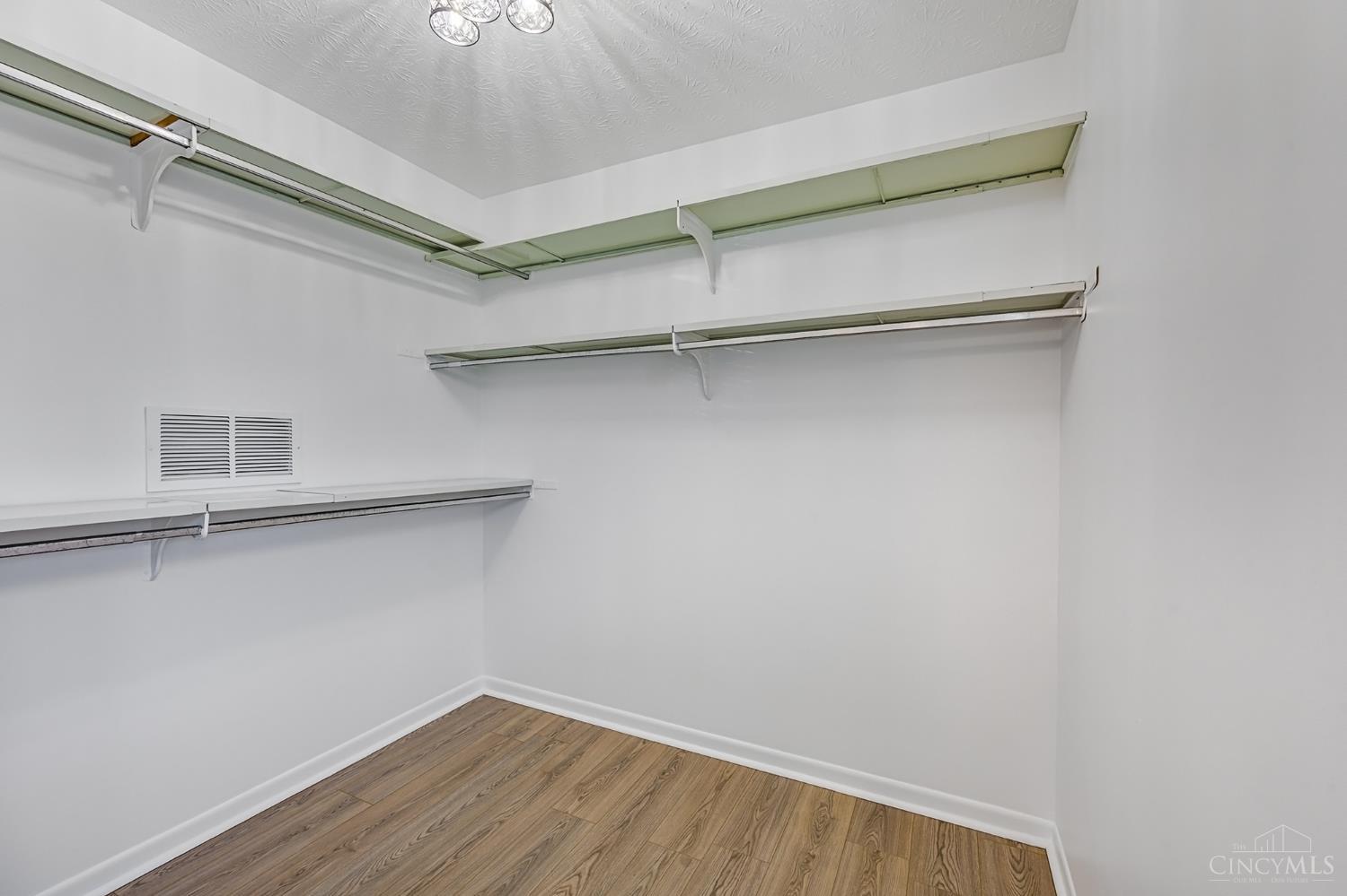 5622 Finchnest Way, West Chester, OH, 45069 — photo 12