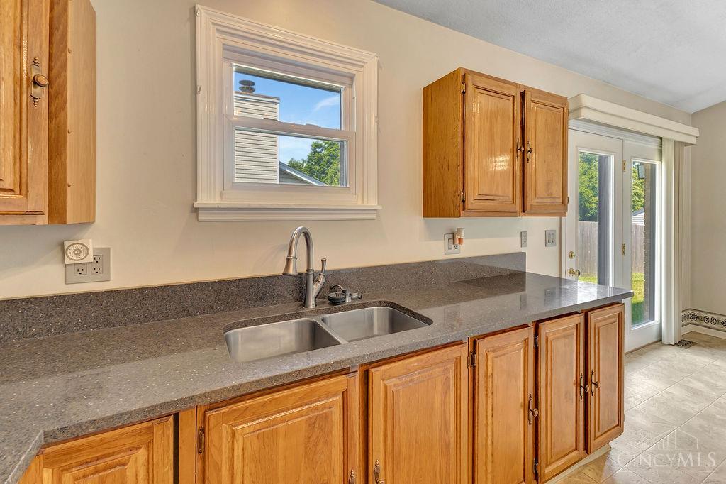 1210 Dixie Court, Cincinnati, OH, 45215 — photo 18