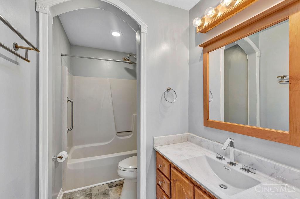 1210 Dixie Court, Cincinnati, OH, 45215 — photo 26