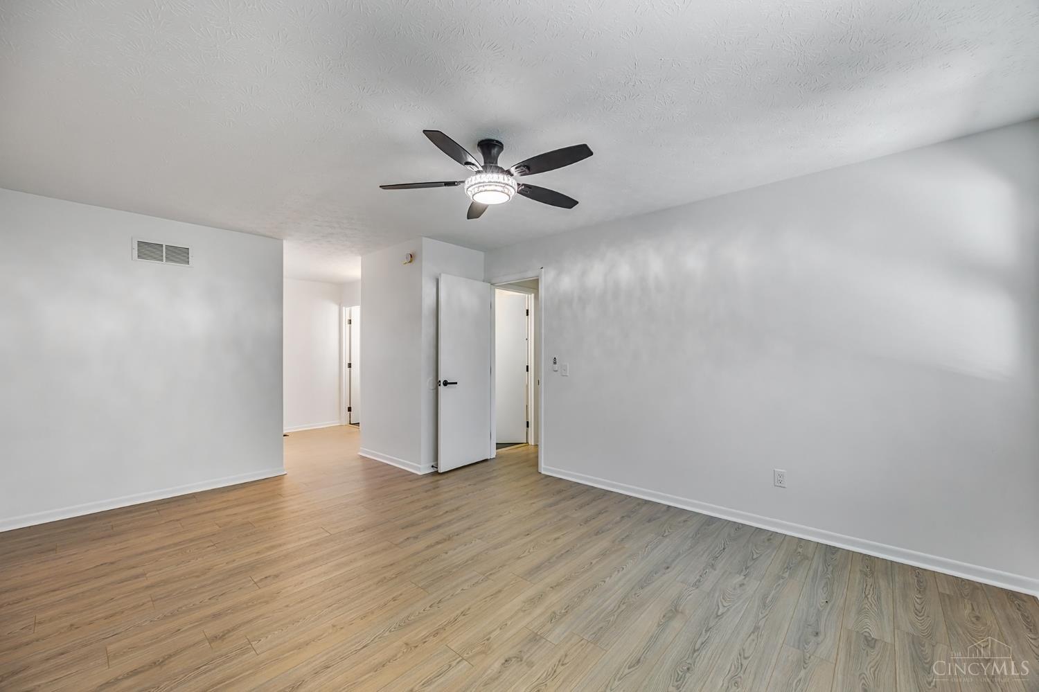 5622 Finchnest Way, West Chester, OH, 45069 — photo 11