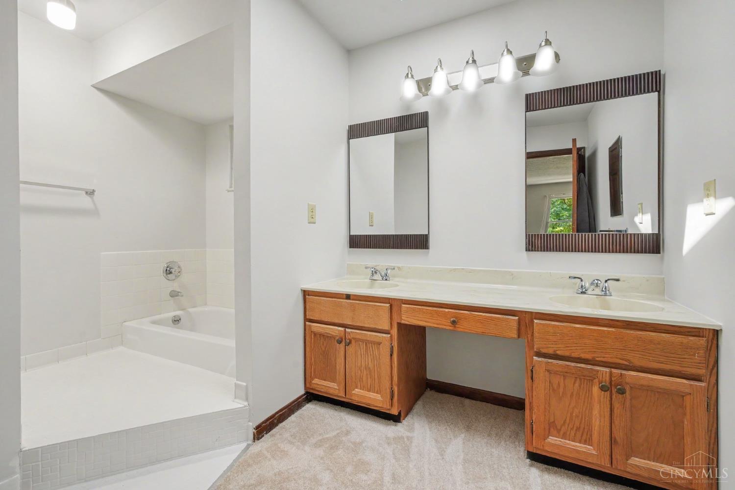 4268 Peppermill Lane, Blue Ash, OH, 45242 — photo 16