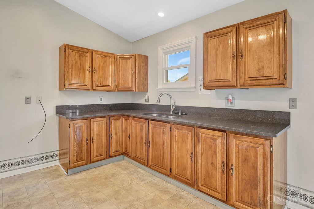 1210 Dixie Court, Cincinnati, OH, 45215 — photo 16