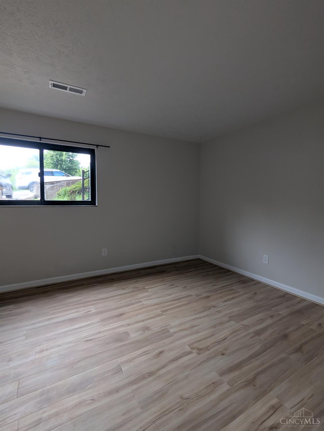 355 Grand Avenue #105, Cincinnati, OH, 45205 — photo 9