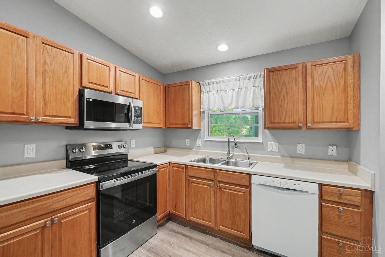 6115 Misty Creek Drive, Goshen Twp, OH, 45140 — photo 9
