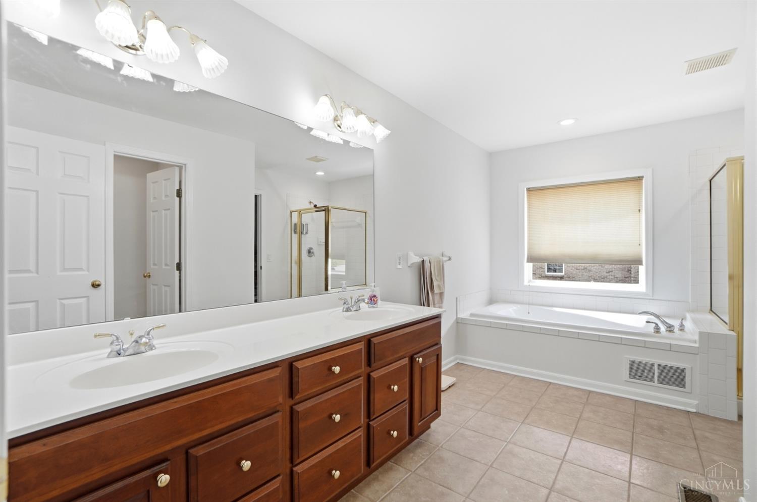 1030 Westchester Way, Union Twp, OH, 45244 — photo 36