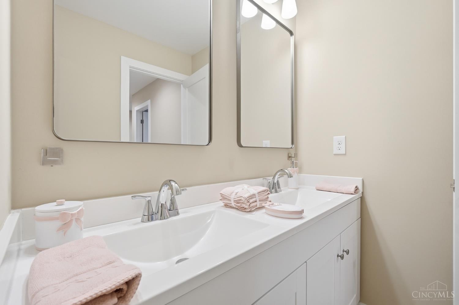 7334 Iuka Avenue, Madeira, OH, 45243 — photo 60