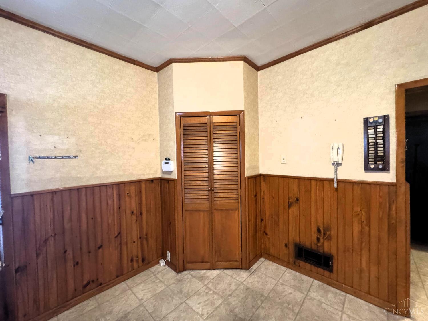 5th image of 112 E 72Nd St, Cincinnati, OH 45216 | MLS# 1887504