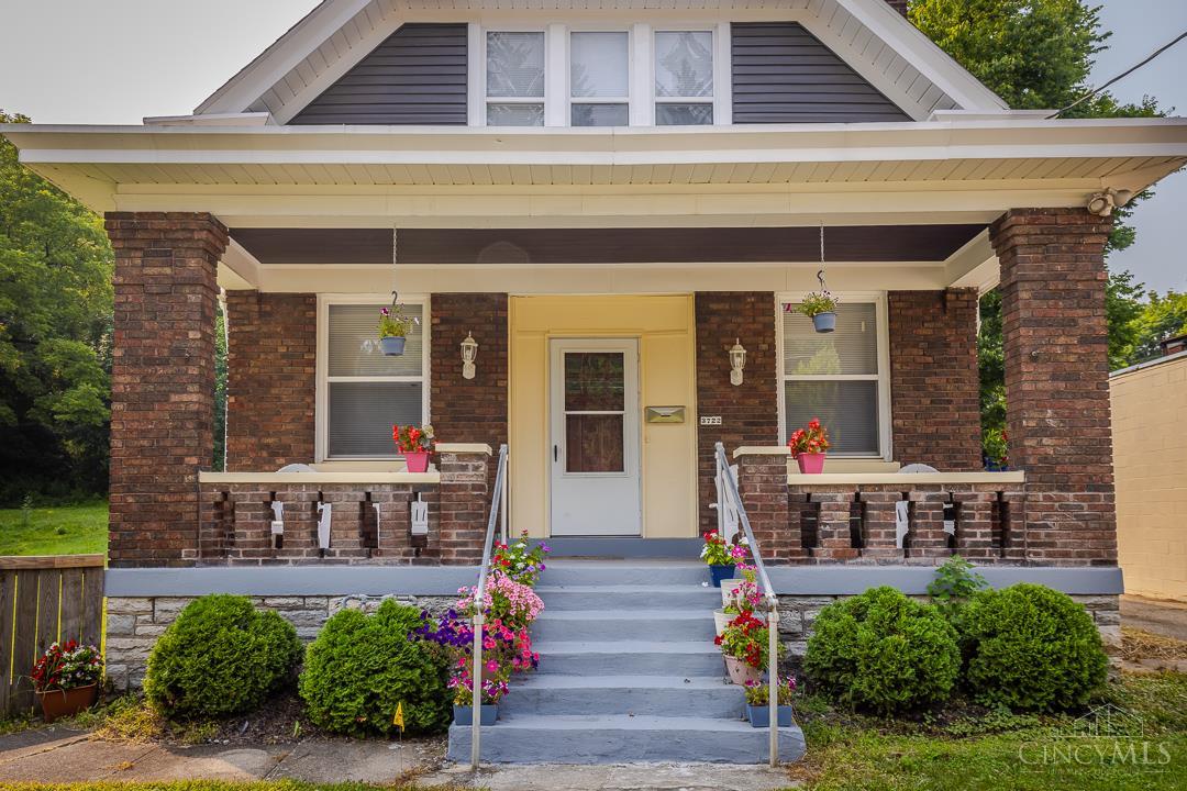 2nd image of 3722 Vine St, Cincinnati, OH 45217 | MLS# 1888343