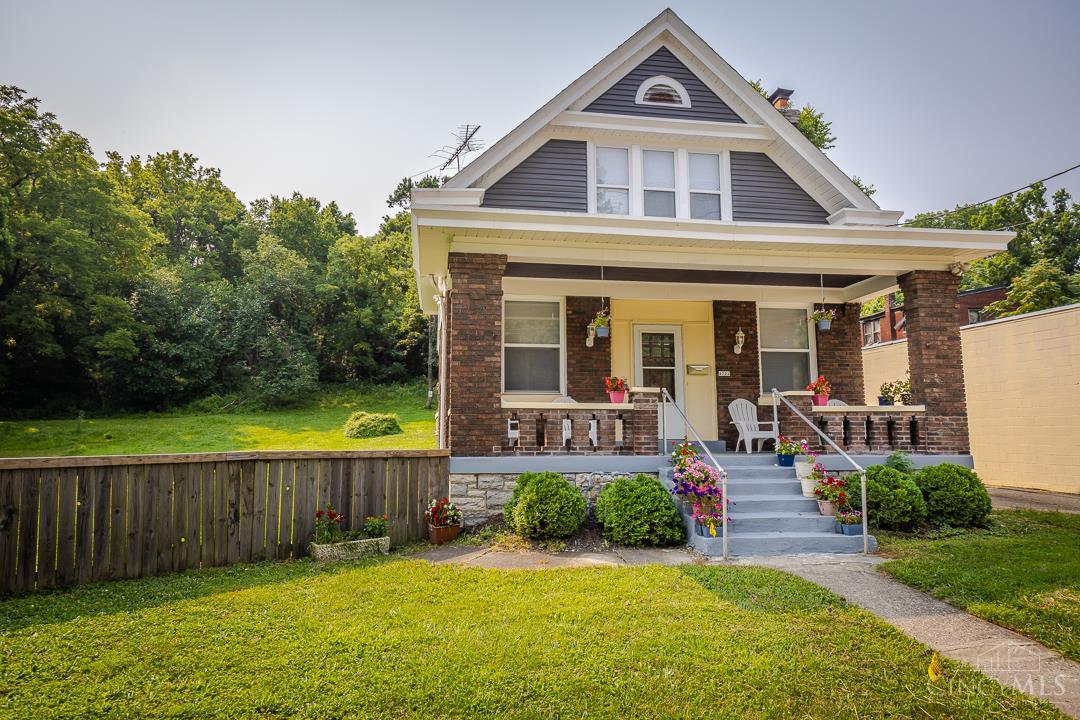 1st image of 3722 Vine St, Cincinnati, OH 45217 | MLS# 1888343