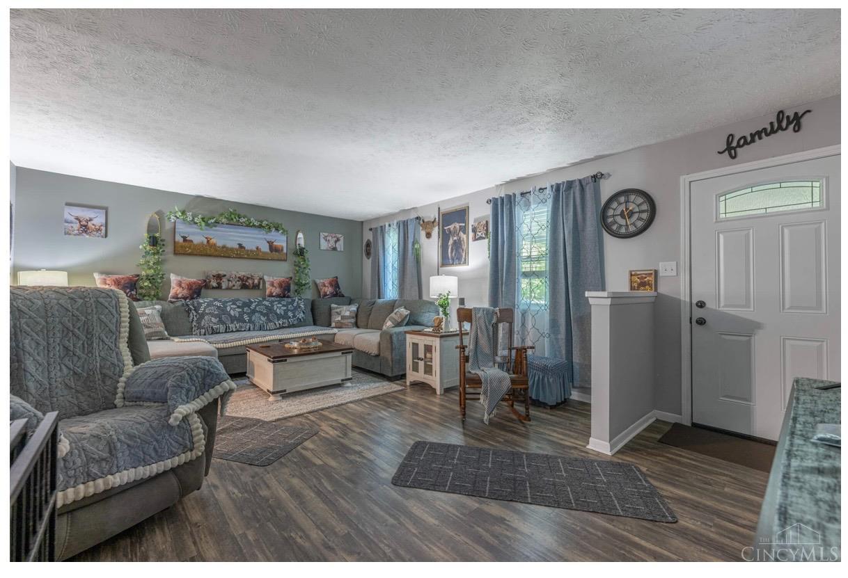 3rd image of 204 Rossman Ct, Franklin, OH 45005 | MLS# 1888354