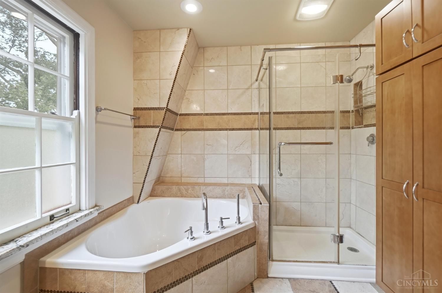5922 Winton Ridge Lane