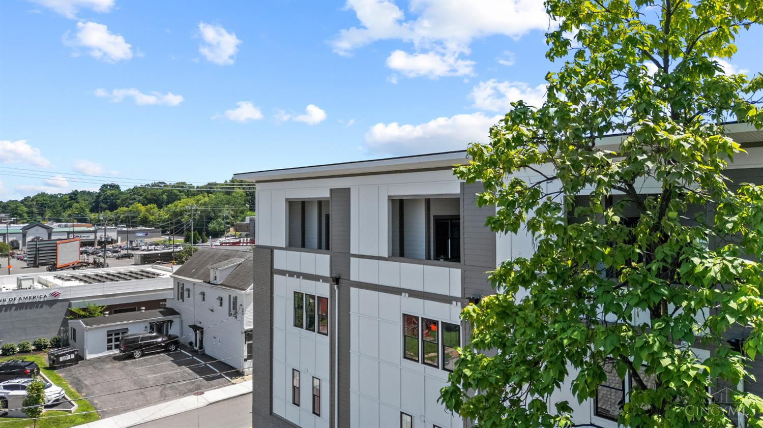2nd image of 3723 Isabella Ave, Cincinnati, OH 45209