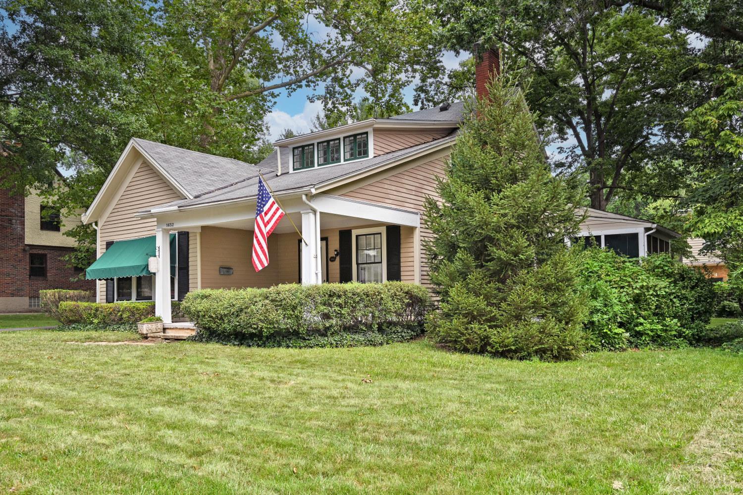 2nd image of 1652 Beacon St, Cincinnati, OH 45230 | MLS# 1888525