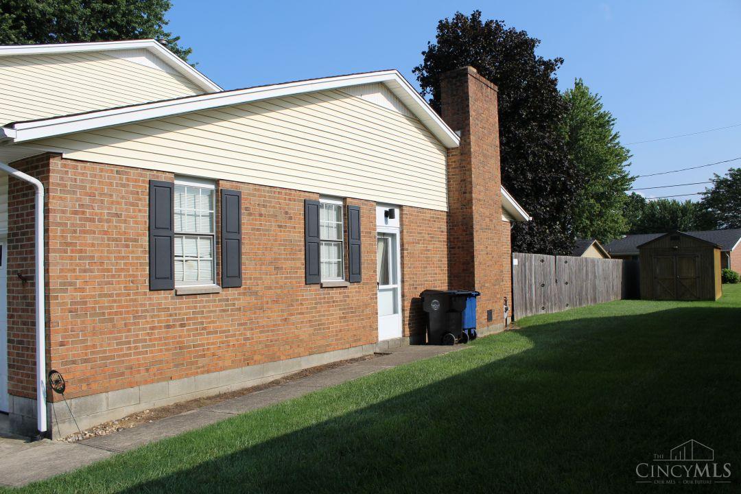 4th image of 1060 Mayfair Dr, Wilmington, OH 45177 | MLS# 1888573
