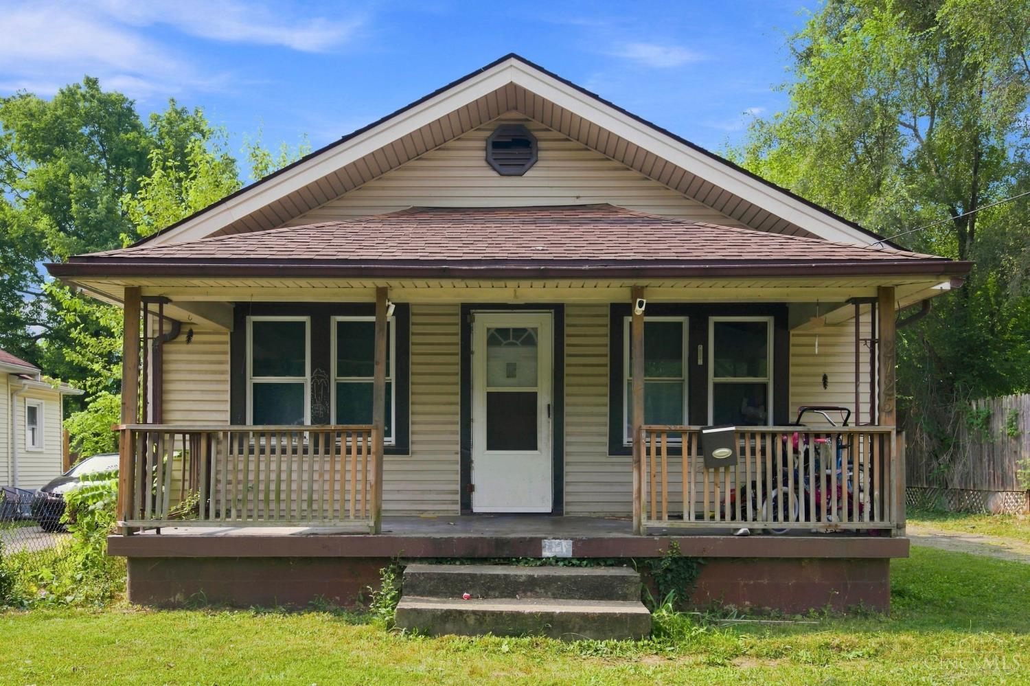 2125 Winona Drive
