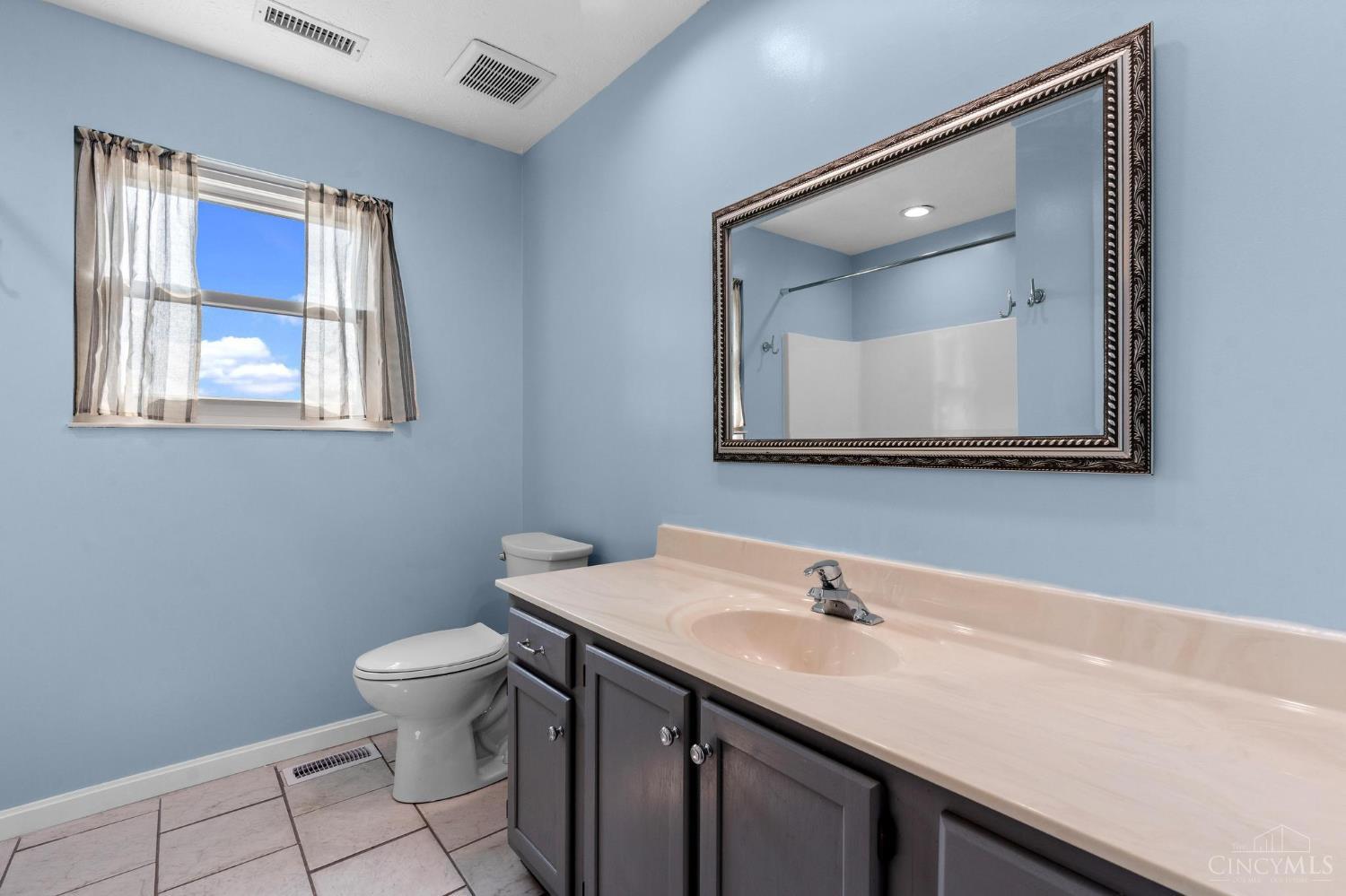 5525 Scarlet Maple Court, Miami Twp, OH, 45150 — photo 36