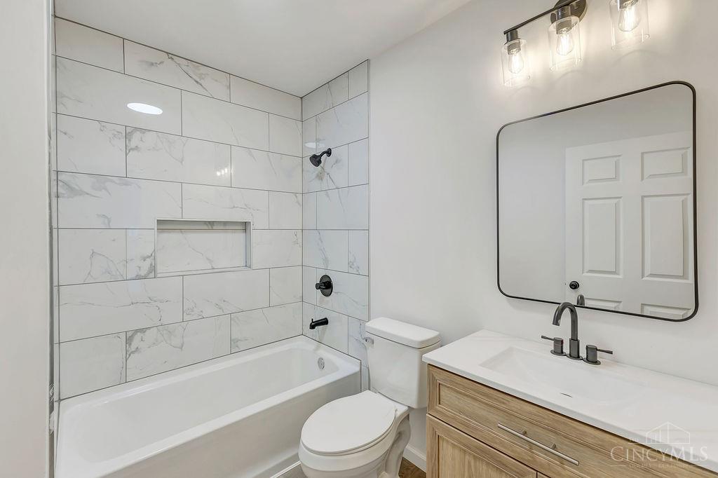 1073 Cedar Drive, Miami Twp, OH, 45150 — photo 24