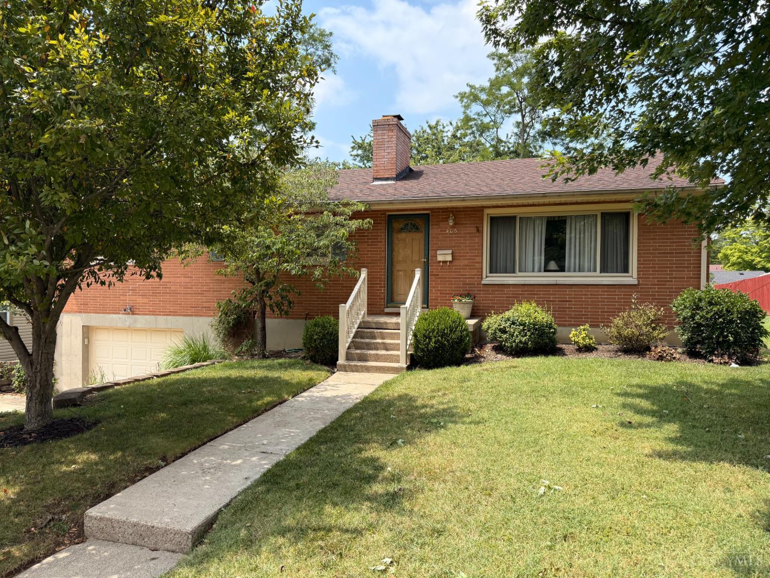 1st image of 406 Eastline Dr, Middletown, OH 45044 | MLS# 1883886